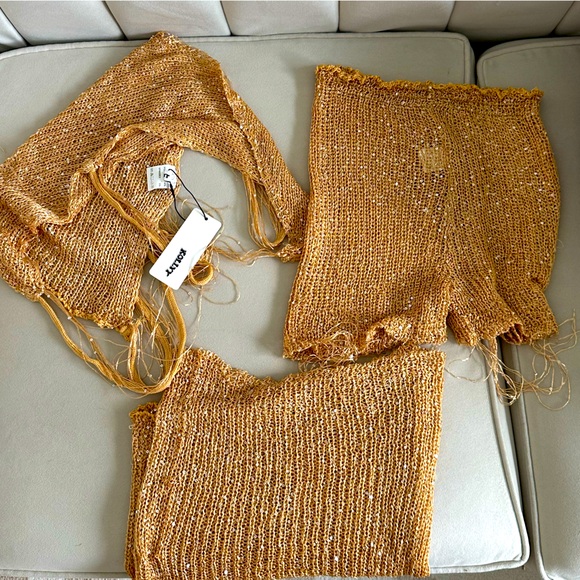 KOLLYY Knit Golden Three Piece Set - Picture 3 of 4